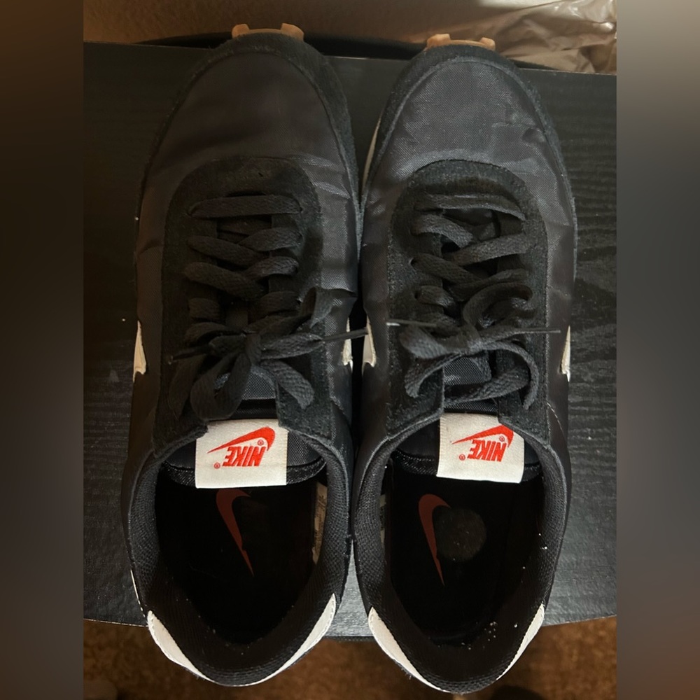 Nike Daybreak Black Gum Sole Running Sneakers- size 10 - Picture 4 of 10